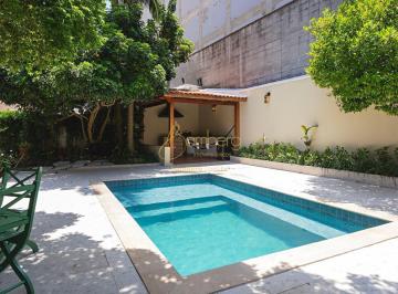Casa · 316m² · 3 Quartos · 3 Vagas · Casa térrea em vila fechada ,com piscina e jardim na Granja Julieta.Segurança e bem estar.