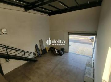 Comercial · 270m² · Galpão disponível para locação no bairro Morumbi em Uberlândia-MG
