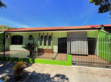 Casa · 300m² · 4 Quartos · 2 Vagas · Casa/Sobrado Casa em Maringá