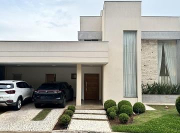 Fachada · Linda Casa à venda - Condomínio Ecológico Village III - Jardim Botânico
