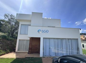 Casa · 240m² · 4 Quartos · 10 Vagas · Casa em Condomínio em Córrego Frio, Santa Luzia/MG