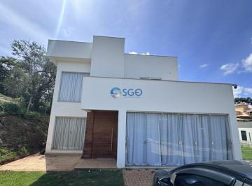 Casa · 240m² · 4 Quartos · 10 Vagas · Casa em Condomínio em Córrego Frio, Santa Luzia/MG
