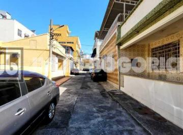 Casa · 82m² · 2 Quartos · 2 Vagas · casa linear , 2 quatos, 2 vagas , próx. ao norte shopping, atende a 2 famílias
