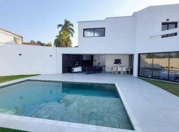 cc422d54d532c5756b21fce70cb59e792f034c83 · Casa com 6 suítes à venda ou locação São Paulo II - Cotia/SP