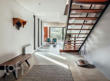 b6818fa1 · Casa em Condomínio, 3 dormitórios, 380 m², em Linha 40