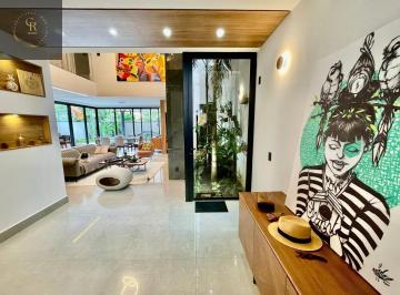 Casa · 285m² · 3 Quartos · 4 Vagas · Condomínio Village das Flores