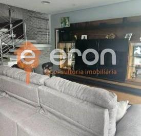 202510171429352970.jpg · Sobrado para Venda em São Bernardo do Campo, Assunção, 3 dormitórios, 3 suítes, 5 banheiros, 6 vagas
