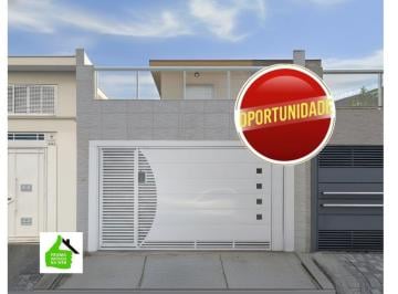 Casa de 3 quartos, São Paulo · Casa 03 Dormitórios + 01 Suíte + 01 Quarto Multiuso + Varanda + Quintal Gourmet + 02 Vagas Garagem,