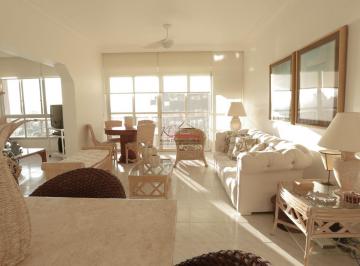 Apartamento · 137m² · 3 Quartos · 1 Vaga · Apartamento com Vista Maravilhosa para o mar – Morro do Maluf / Enseada! 3 D...