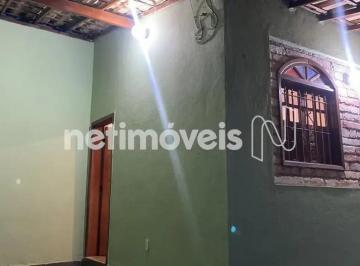 Casa · 186m² · 3 Quartos · 2 Vagas · Casa Geminada com entrada independente no Castelo