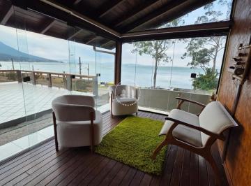 Casa · 100m² · 3 Quartos · 2 Vagas · Casa a venda na Praia de Fora - Frente Mar!