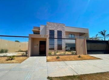 Casa de 5 quartos, Brasília · Residência Exclusiva no Jardim Botânico III – 4 Suítes – Totalmente Regularizada – Lago Sul
