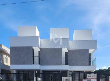 01-whatsapp-image-2025-10-06-at-093534-17597570750862-17648613217603.jpeg · Casa geminada de alto padrão em condominio a 800m do mar na Cachoeira do Bom Jesus