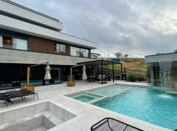 Casa · 460m² · 4 Quartos · 4 Vagas · Casa Residencial com 4 suítes e lazer completo em Medeiros, Jundiaí – Financiamento Aceito