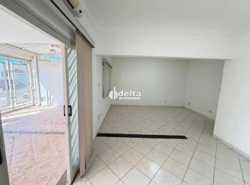 Casa · 125m² · 3 Quartos · 2 Vagas · Casa residencial com 3 quartos disponível para locação no bairro Osvaldo Rezende em Uberlândia-MG
