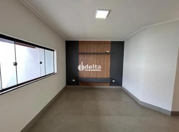 Casa · 257m² · 3 Quartos · 2 Vagas · Casa com 3 quartos sendo 1 suíte disponível para venda no bairro Cidade Jardim em Uberlândia-MG