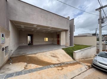 Casa · 122m² · 3 Quartos · 2 Vagas · Casa à venda no bairro Tiradentes