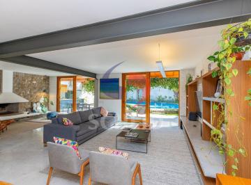 Casa · 256m² · 3 Quartos · 4 Vagas · Maravilhosa casa na Granja Julieta à venda