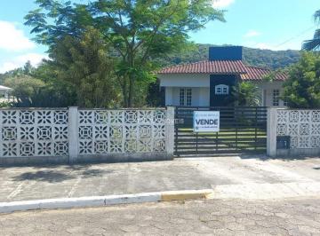 Casa · 210m² · 3 Quartos · 2 Vagas · Casa onde as pessoas se conhecem uma a uma.