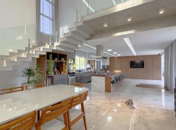 tuht8zw2otnjmznlyzbhmwiz_md · Casa de Alto Padrão à venda 4 quartos – 390 m² | Lote de Esquina 550 m²