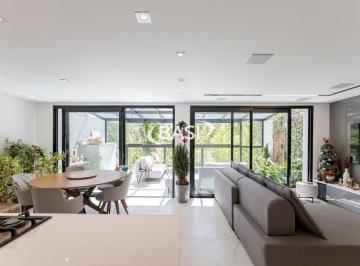 Casa · 182m² · 3 Quartos · 2 Vagas · Casa em condominio semimobiliado.