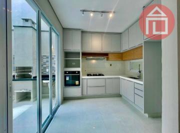 5e670b6acc983feec39cad970406f2b727766b6f · Casa com 3 dormitórios à venda, 118 m² por R$ 689.000,00 - Residencial Quinta dos Vinhedos - Braganç
