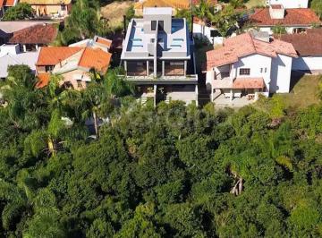 101 · Casa de 165m² com 3 quartos sendo 1 suíte no Pântano do Sul