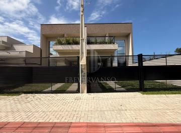 Casa · 200m² · 4 Quartos · 2 Vagas · Compre Sobrado  em Balneário Brejatuba - Guaratuba, PR