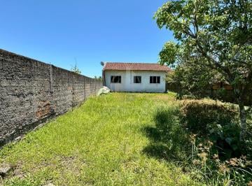 Casa · 70m² · 2 Quartos · 6 Vagas · Casa em Piçarras - Guaratuba, PR
