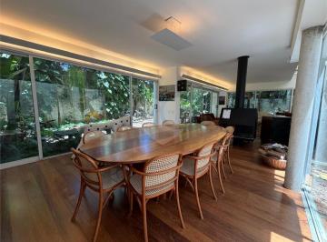 Casa · 263m² · 4 Quartos · 2 Vagas · Casa de vila com 4 quartos à venda em Itaim bibi - SP