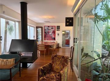 Casa · 263m² · 4 Quartos · 2 Vagas · Casa de vila com 4 quartos à venda em Itaim bibi - SP