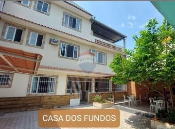Casa · 162m² · 6 Quartos · 5 Vagas · Duas belas casa , preço único, 423m2, no centro da Taquara, próximo ao Restaurante Jiló na Manteiga