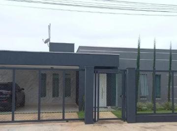 Casa de 2 quartos, Águas Claras · CASA MODERNA COM 2 QUARTOS À VENDA EM ARNIQUEIRAS
