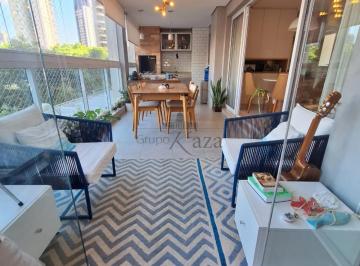 Apartamento de 3 quartos, São Paulo · Apartamento - Chácara Santo Antônio - 3 Suítes - 138m².