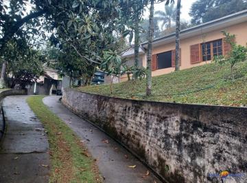 Foto 01 · Casa à venda no Meudon - Teresópolis/RJ: 2 quartos, 5 vagas de garagem e muito mais!