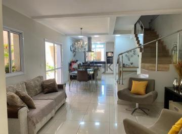 Foto 01 · CASA Sobrado reformado a venda na Rua Bela Vista -JUNDIAÍ  3 suítes e 1 escritório