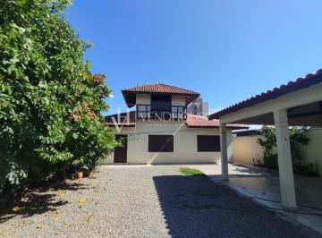 Foto 01 · Imperdível sobrado à venda em Balneário Piçarras-SC, Itacolomi! 2 quartos, 1 sala, 2 banheiros, 6 va