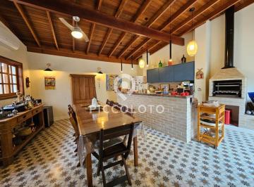 Casa · 127m² · 3 Quartos · 4 Vagas · Sobrado à venda em Campinas, Parque Rural Fazenda Santa Cândida, com 3 quartos, com 127.42 m²