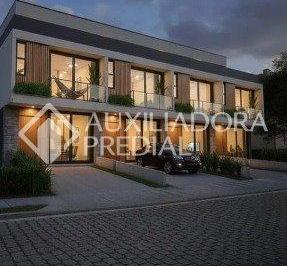 Casa · 242m² · 4 Quartos · Casa com 4 suítes no bairro Vila assunção.