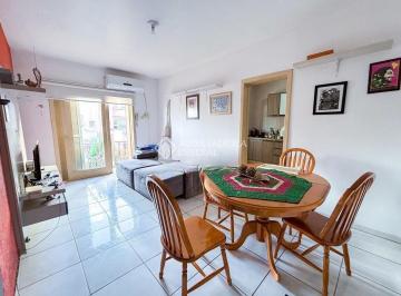 Apartamento · 65m² · 2 Quartos · Apartamento 2 quartos de frente com sacada no centro de São Leopoldo de frente com sacada