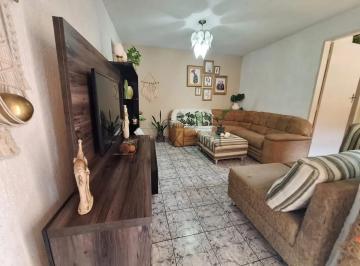 Casa · 250m² · 6 Quartos · 1 Vaga · Casa - Jardim Satélite - 3 Dormitórios - 200m².