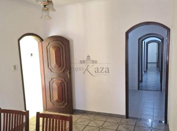 Casa · 150m² · 3 Quartos · 2 Vagas · Oportunidade - Casa - Cidade Morumbi - 3 Dormitórios - 94m².