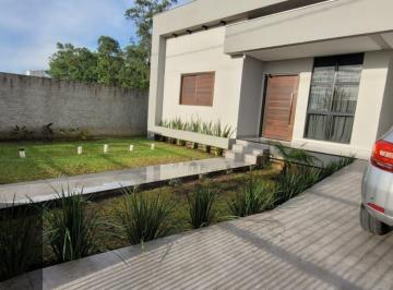 Casa · 3 Quartos · 1 Vaga · Casa à venda no bairro Vila Floresta - Criciúma/SC