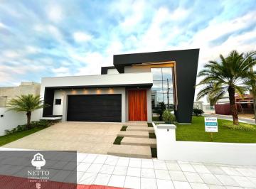 Casa · 231m² · 3 Quartos · 1 Vaga · Casa à venda em Araranguá/SC