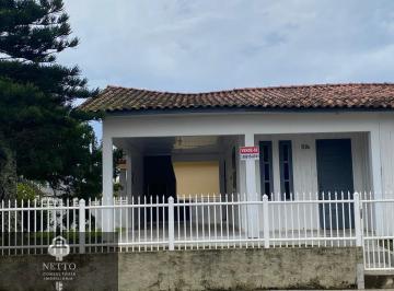 Casa · 450m² · 3 Quartos · Balneário Rincão, de esquina