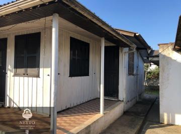 Casa · 2 Quartos · Casa de madeira