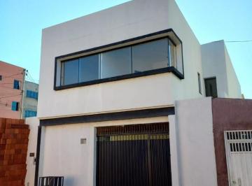 Casa de 5 quartos, São Sebastião · Sobrado ESCRITURADO, Bem Localizado, Aceita casa 3 Quartos no Mangueiral