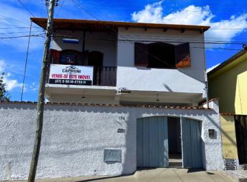 Casa · 166m² · 5 Quartos · Casa á venda com 2 pavimentos, Centro - Passa Tempo/MG.