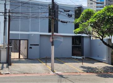 Comercial · 315m² · 12 Quartos · 5 Vagas · Imóvel Comercial para Locação em Moema – Oportunidade Imperdível!