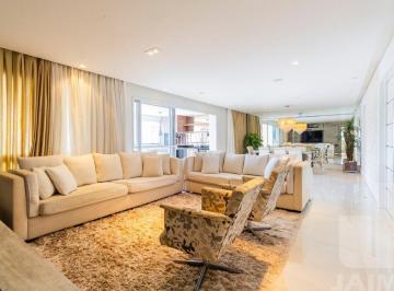 Apartamento · 168m² · 4 Quartos · 3 Vagas · Casa das Caldeiras Lindo e com vista!